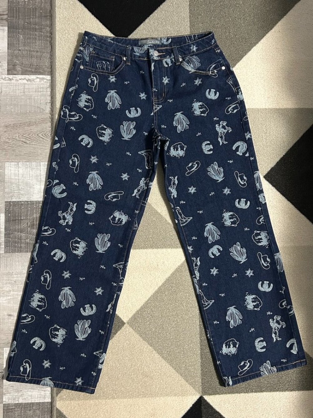 Cali1850 Rodeo Western Cowgirl Print Straight Leg Ankle Jeans Junior's 11/30